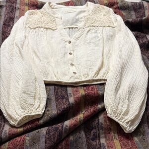 Beautiful by Together gauze cotton top